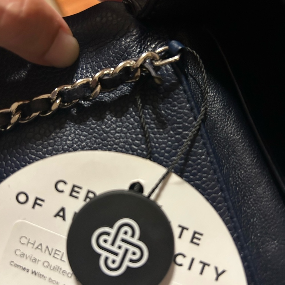 Chanel Caviar Clutch with chain - Picture 14 of 14